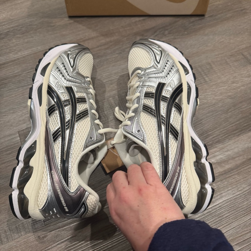 ASICS Gel-Kayano 14 Metallic Plum - Picture 9 of 13